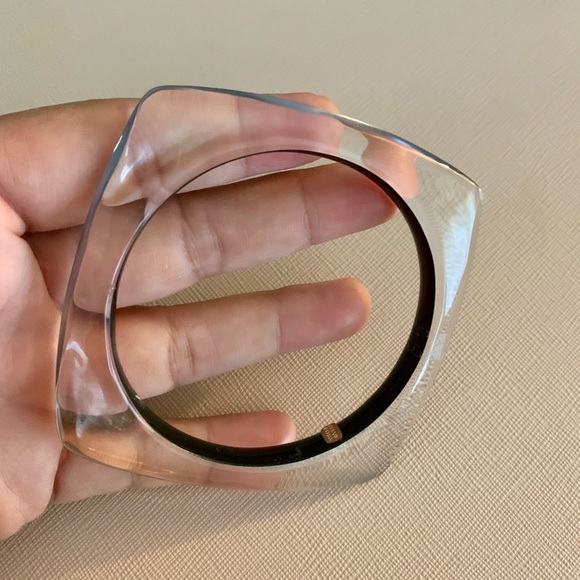 ALEXIS BITTAR Square Lucite® Bangle Bracelet - Picture 4 of 12